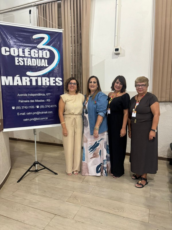 Presidente, Conselheira Nirlene e Equipe